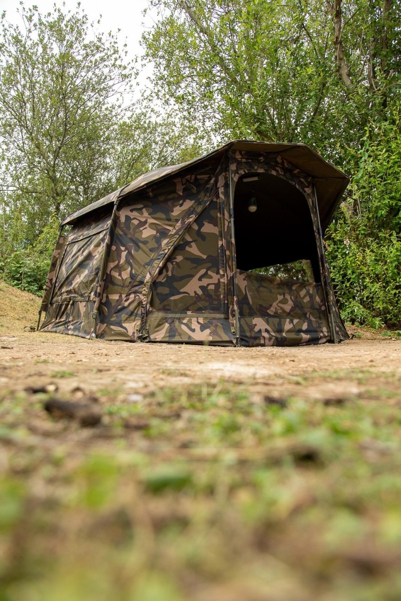Fox Frontier 2 X - Camo - Bivvy - dé KarperCentrale Fox Frontier 2 X - Camo - Bivvy - dé KarperCentrale