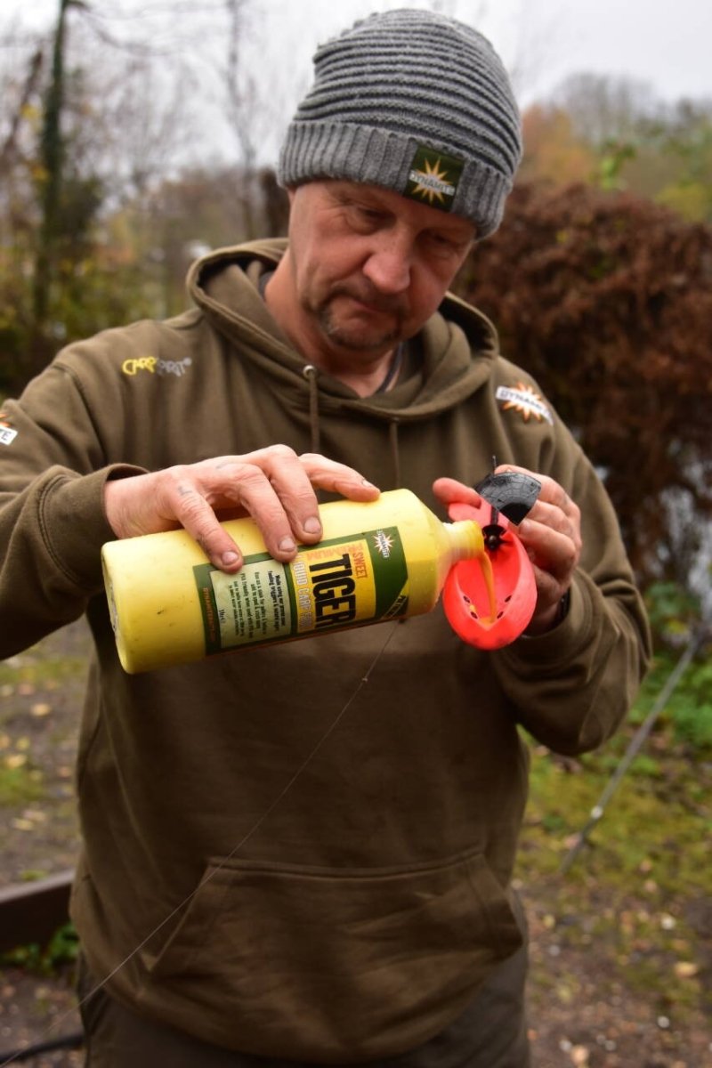 Dynamite Baits Liquid Carp Food - 1L - Sweet Tiger - KarperCentrale