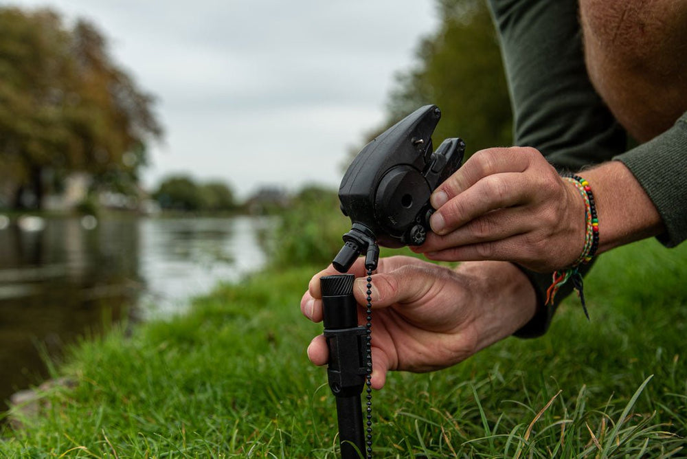 Fox Black Label QR Bankstick - dé KarperCentrale