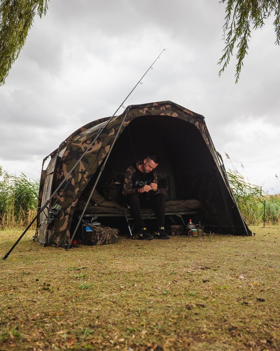 Fox Frontier 2 XL - Camo - Bivvy - dé KarperCentrale