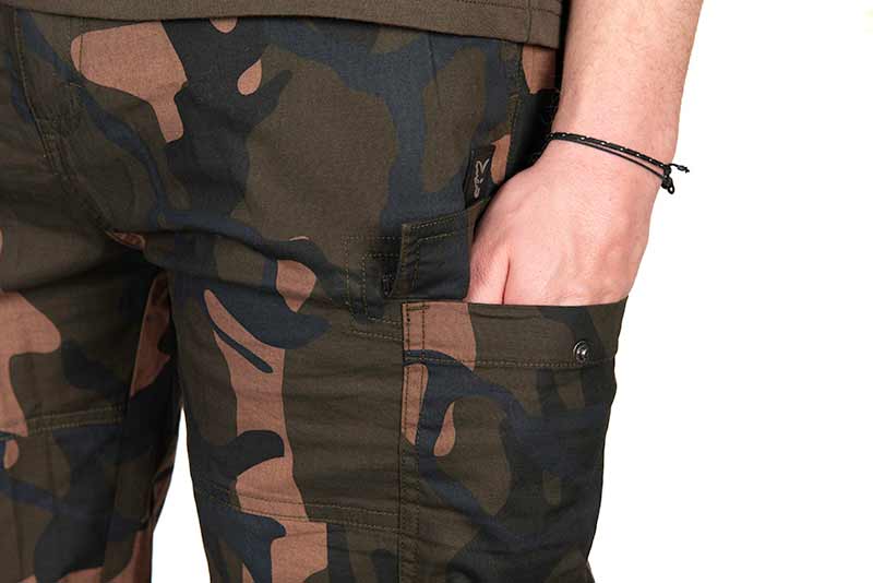 Fox LW Camo Combat Korte broek - dé KarperCentrale