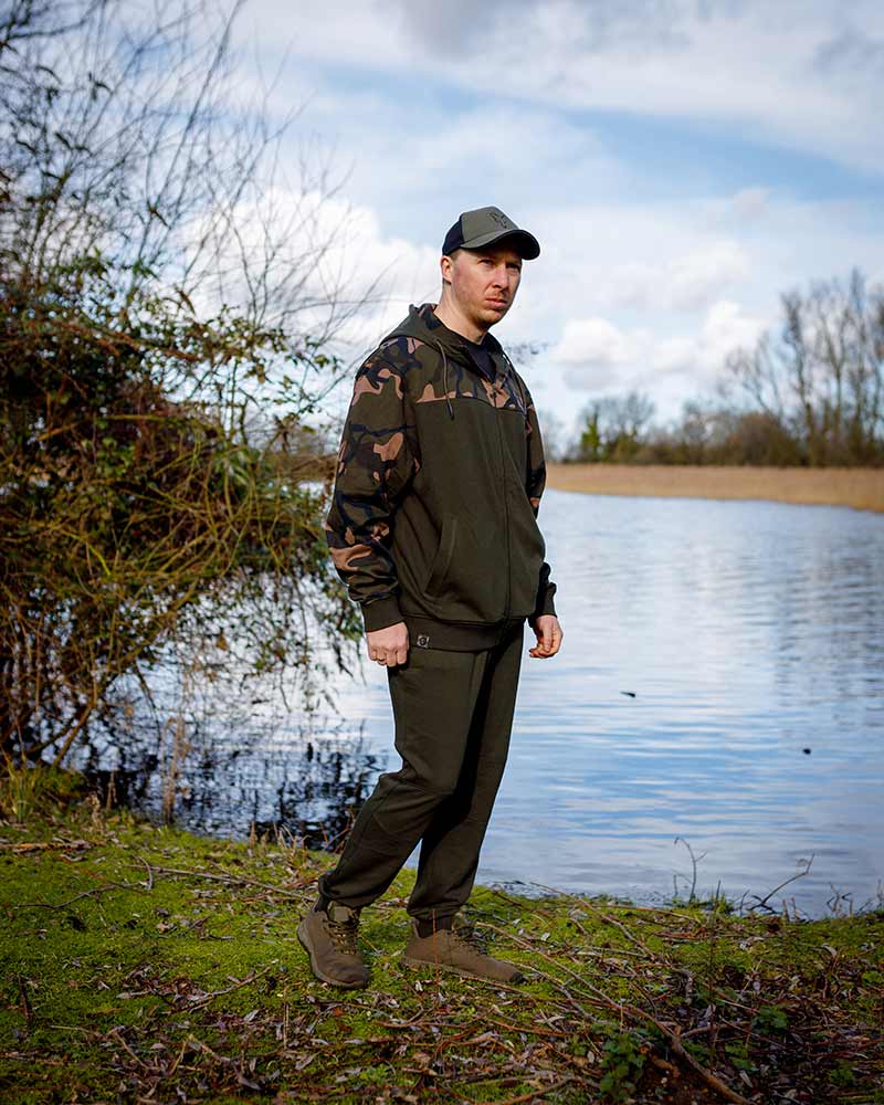 Fox LW Khaki Camo Split Zip Hoody - dé KarperCentrale